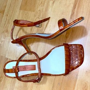 Zeva Imagine Vince Cavuto ankle strap sandal